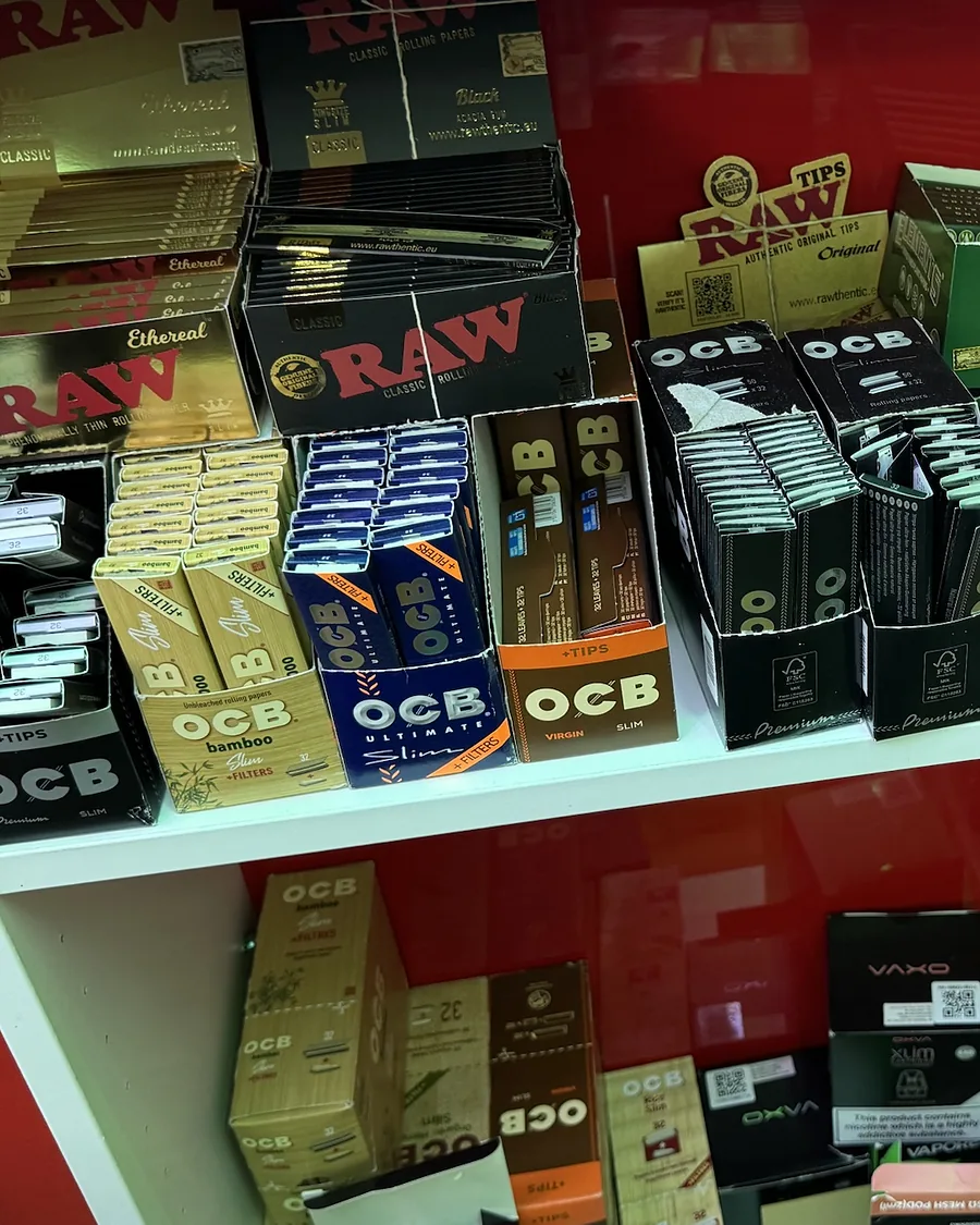 RAW, OCB, Elements and Rizla papers on the shelf